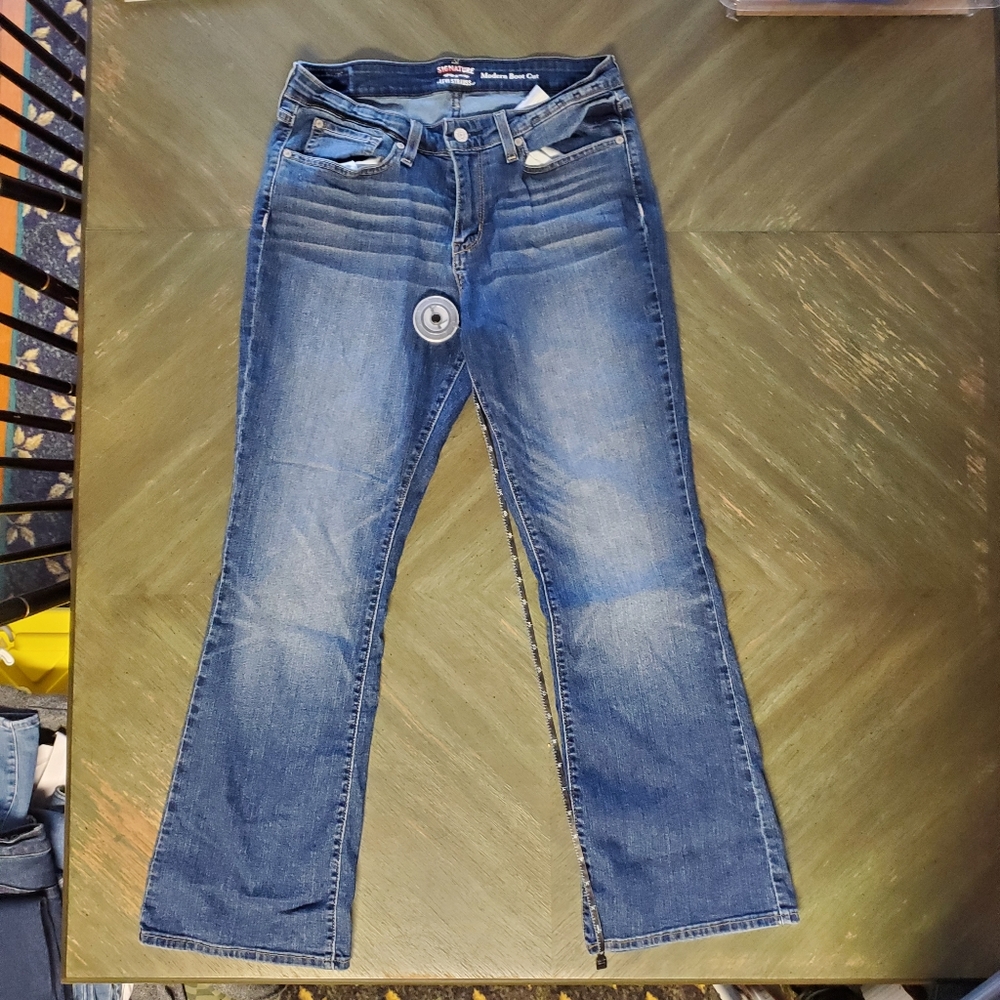 Signature by Levi - Modern Bootcut Jeans Size 12S W31 L30